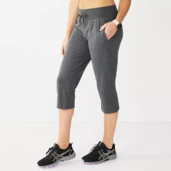 Petite Tek Gear® Essential Straight-Leg Workout Capris
